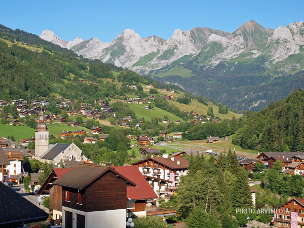 Pourquoi opter pour un investissement immobilier dans le massif des Aravis ?