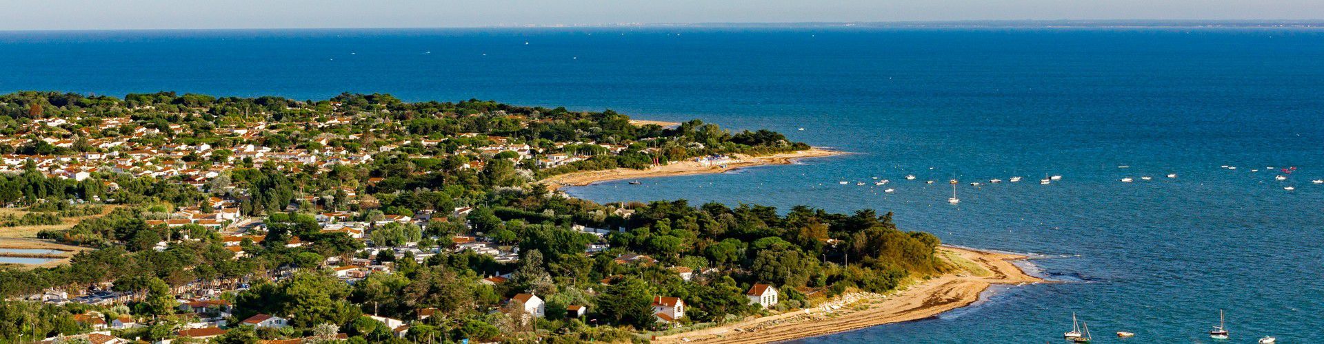 Camper dans un environnement favorable : pourquoi choisir l&rsquo;île de Ré ?