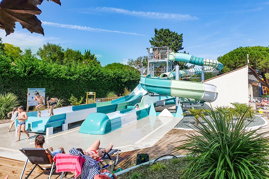 Opter pour des vacances dans un camping de Royan avec parc aquatique
