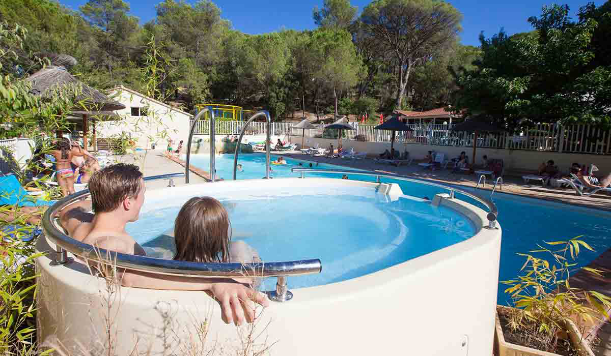 Opter pour des vacances luxe à prix accesibles dans un camping du Var